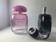 Bottiglie di profumo di lusso nere di pendenza di rosa di pendenza con il cappuccio dell'atomizzatore