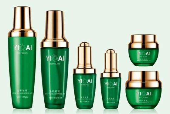 Imballaggio di bottiglie di vetro per lozioni