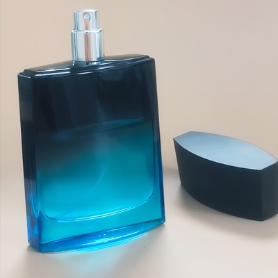 Bottiglia di profumo vuota di lusso ed elegante in vetro quadrato da 100 ml con spruzzatore a pompa, colore nero e blu sfumato, collo da 15 mm